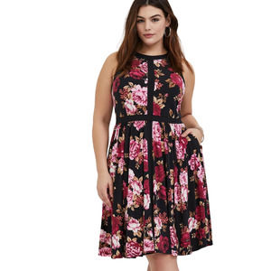 Torrid 2X Size 2 Black Floral Print Dress Stretch Skater Pockets Sleeveless Plus